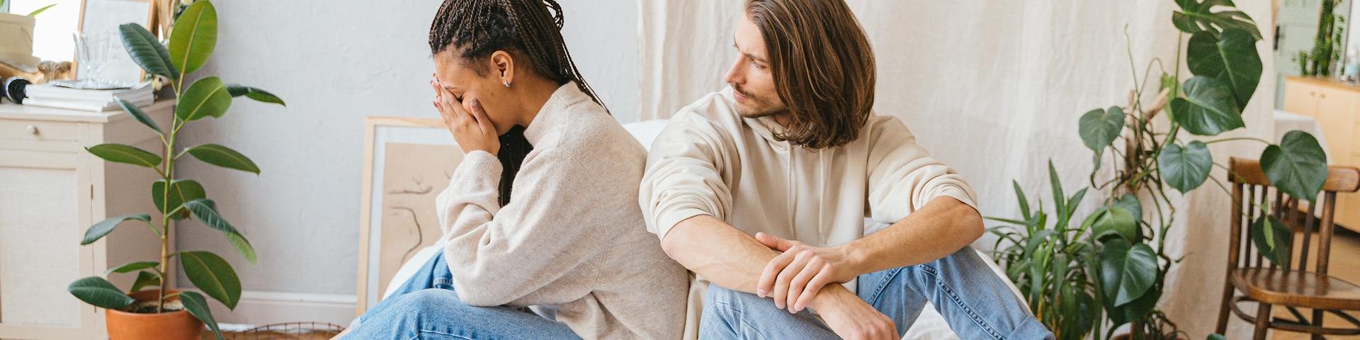 man en vrouw verdrietig bij blog over echtscheiding